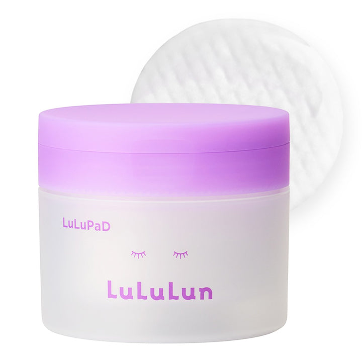 LuLuLun LuLuPad Sebum & Pore Care burk med lila lock och bomullsrondell vid sidan.